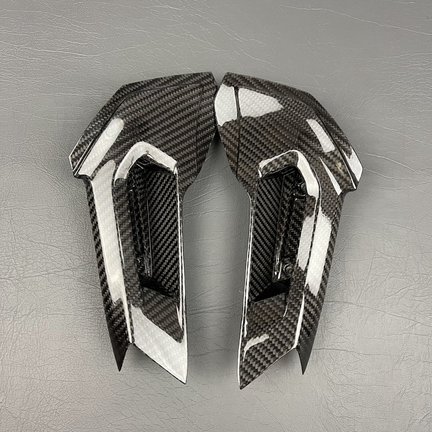 DUCATI SuperSport 939 Carbon Fiber Rear Side Fairings – view 4