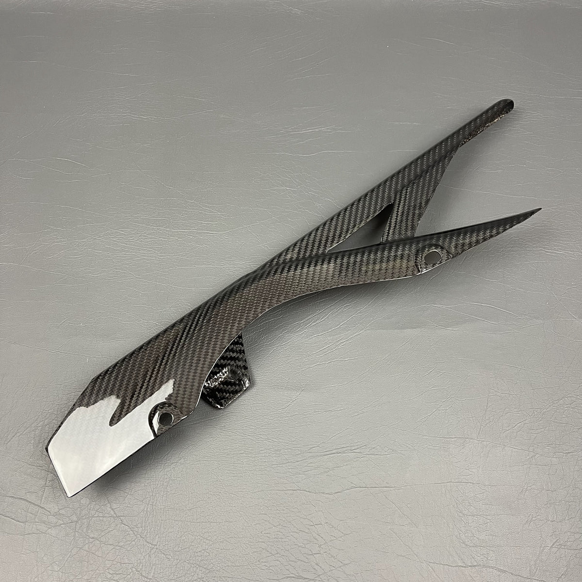 YAMAHA R3 2019-2024 Carbon Fiber Chain Guard – view 2