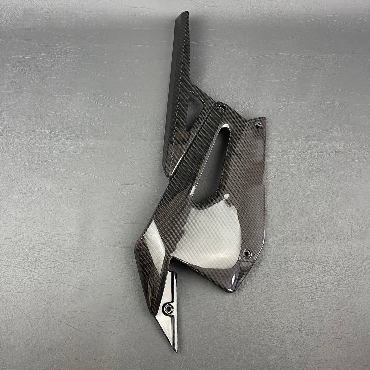 Aprilia RS660 Carbon Fiber Rear Mudguard Chain Guard Cover Protector – view 4
