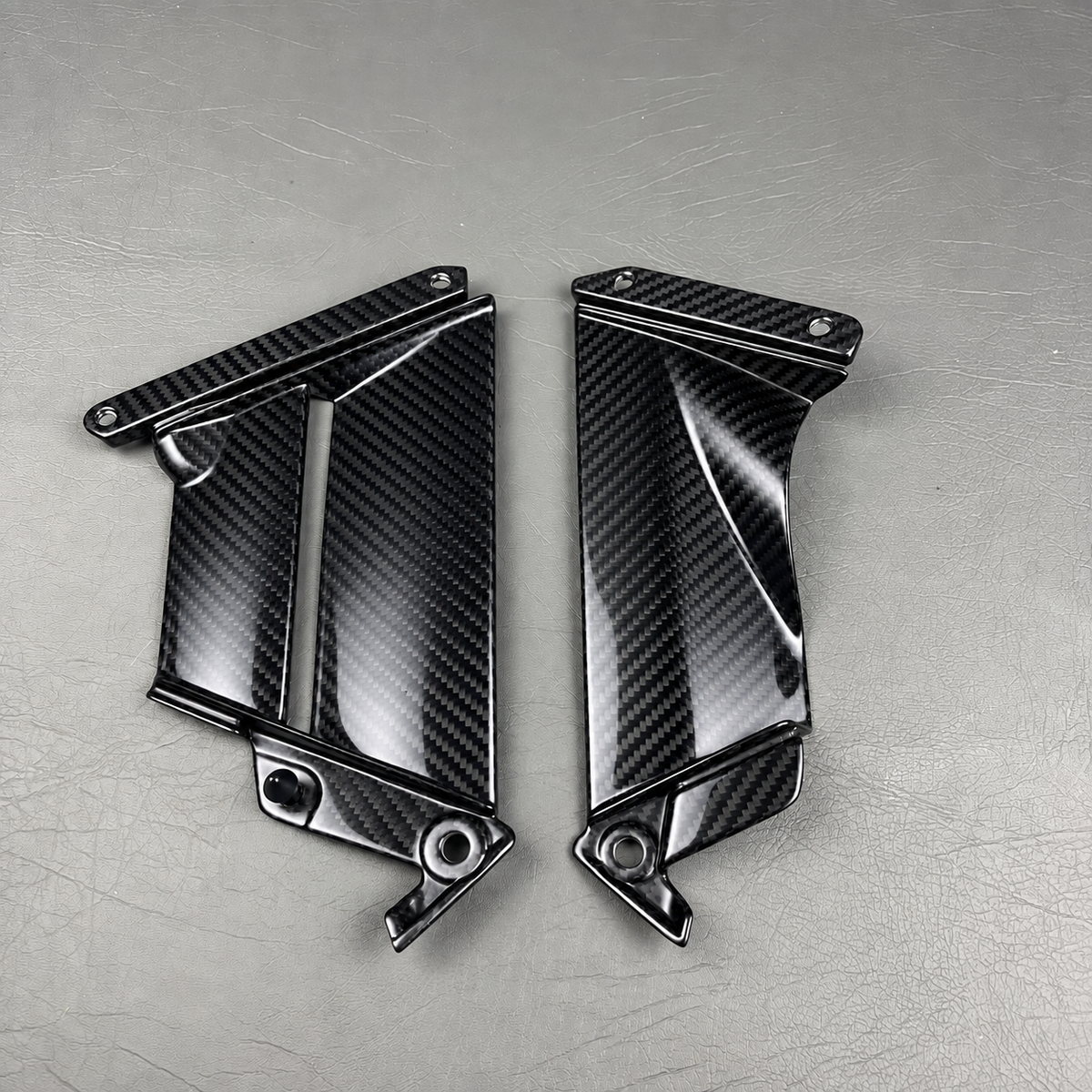 Aprilia RSV4 RR/RF 2015-2020 Carbon Fiber Side Panels
