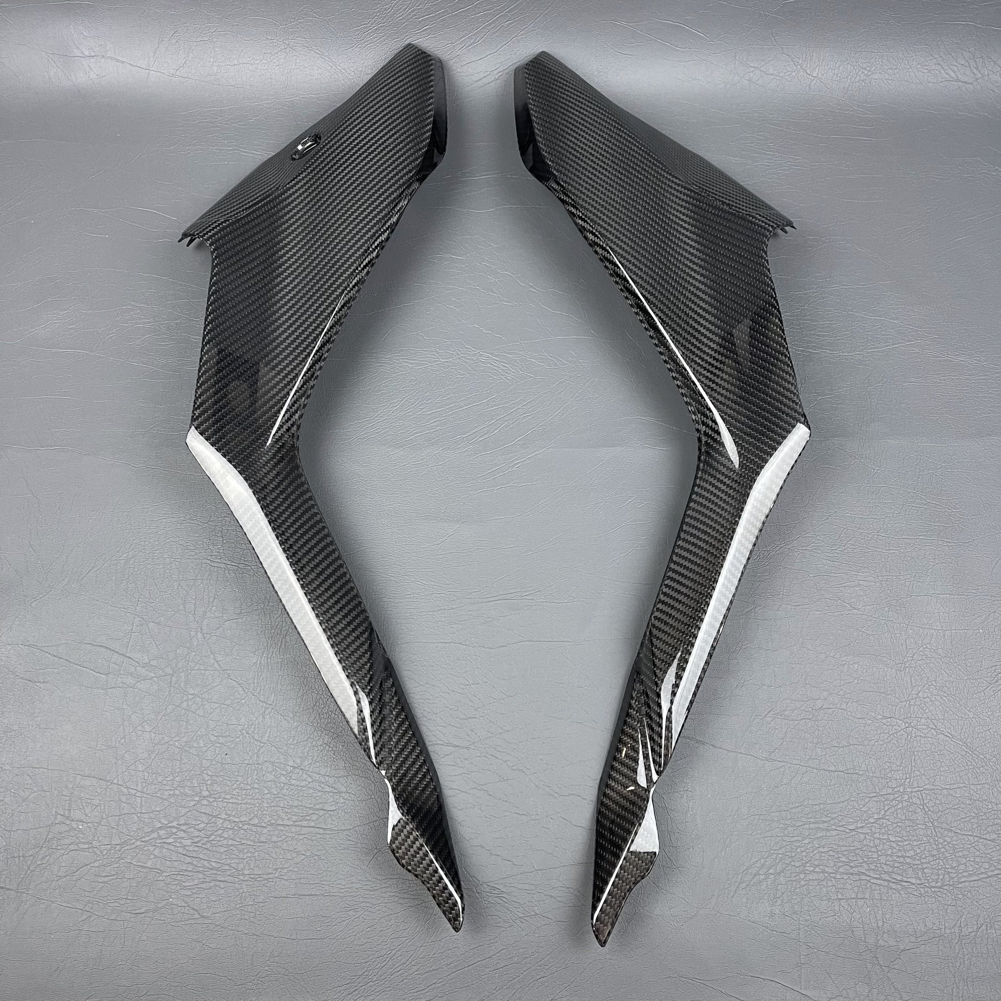 DUCATI SuperSport 939 Carbon Fiber Rear Side Fairings