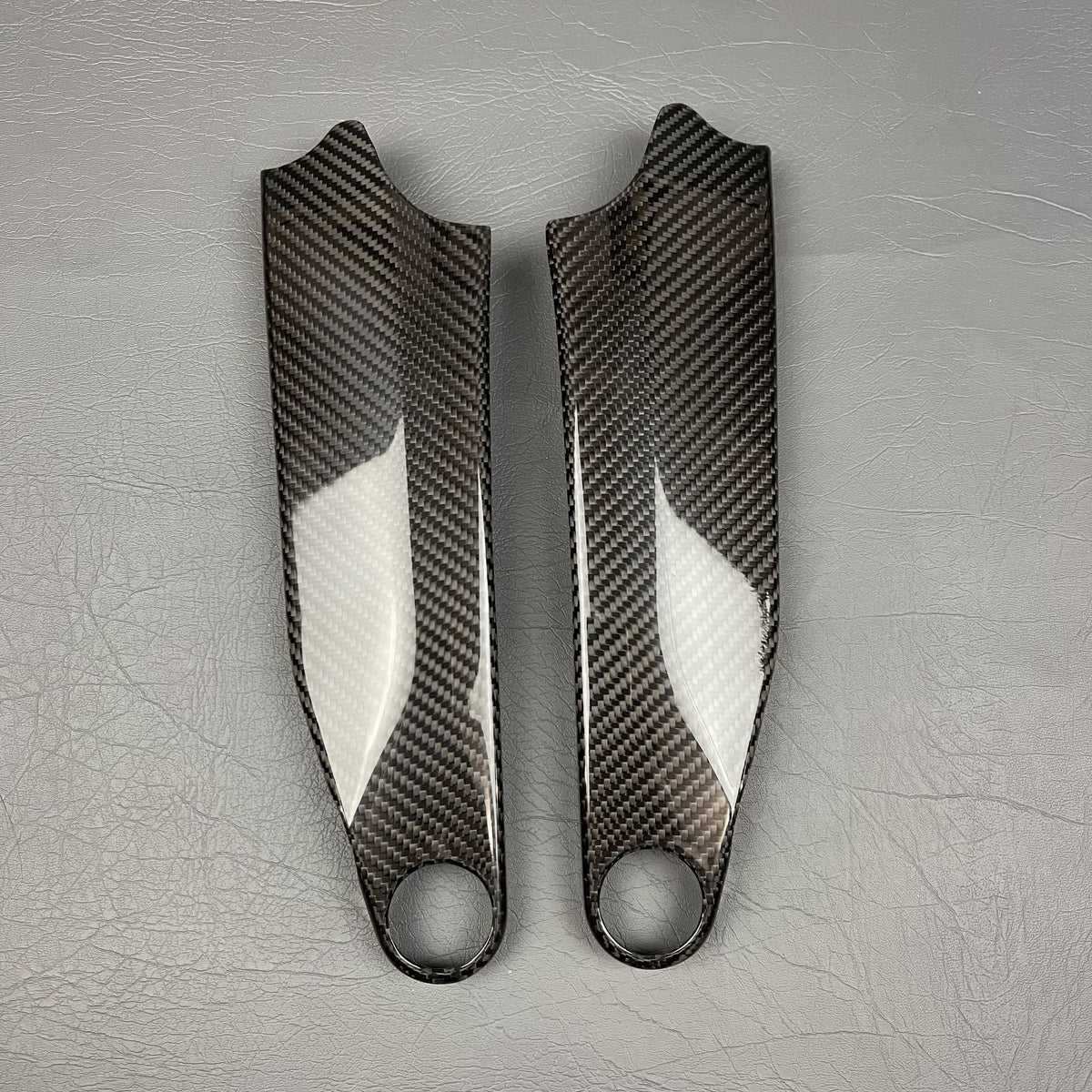 Ducati Panigale/Streetfighter V4 Carbon Fiber Under Tank Panels