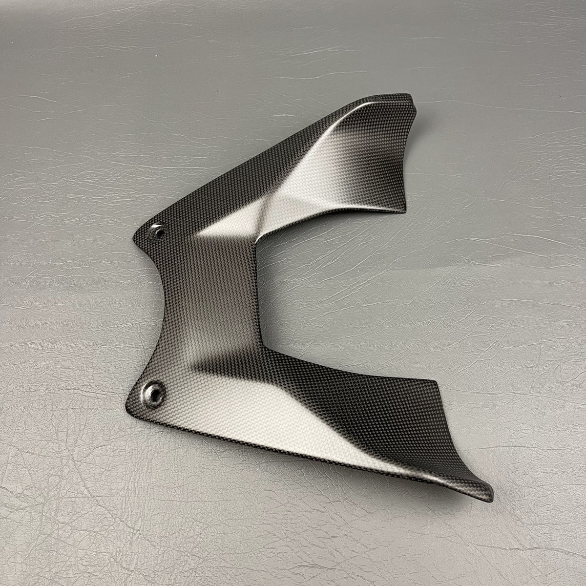 Ducati Diavel V4 Carbon Fiber Fuel Tank Cover – view 3