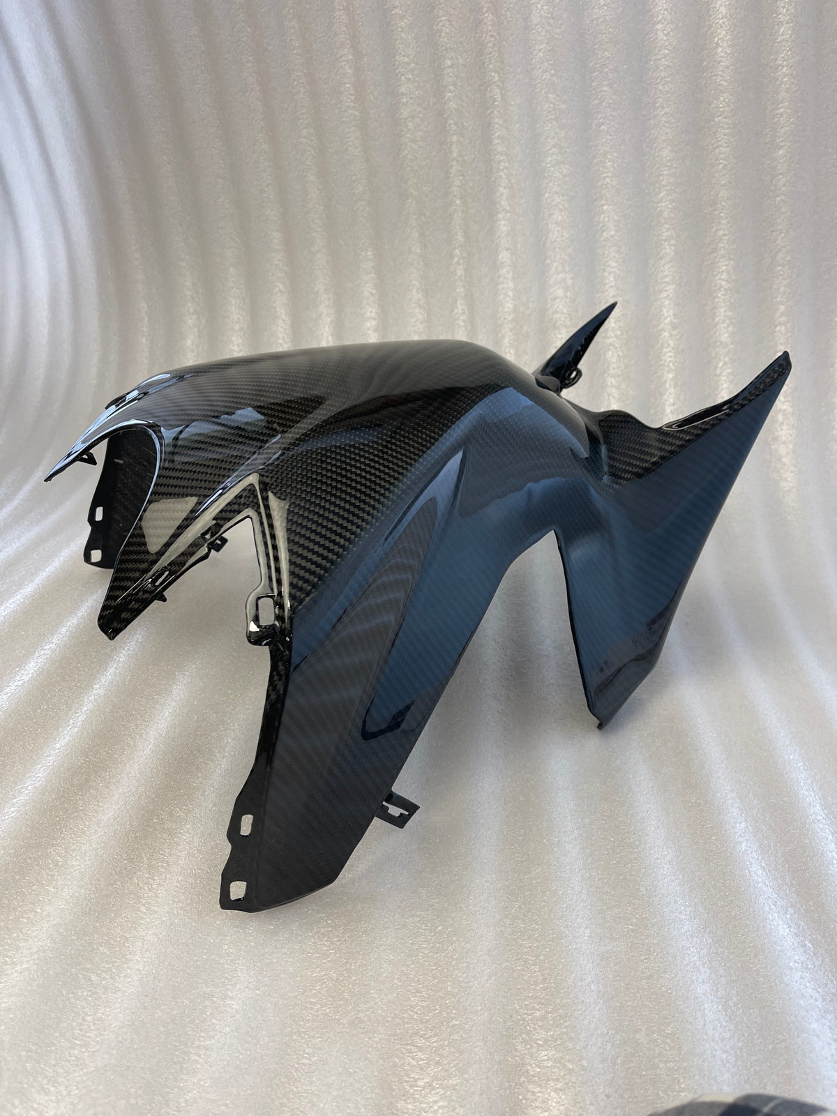 Honda CBR1000RR Carbon Fiber Fuel Tank Cover – view 3