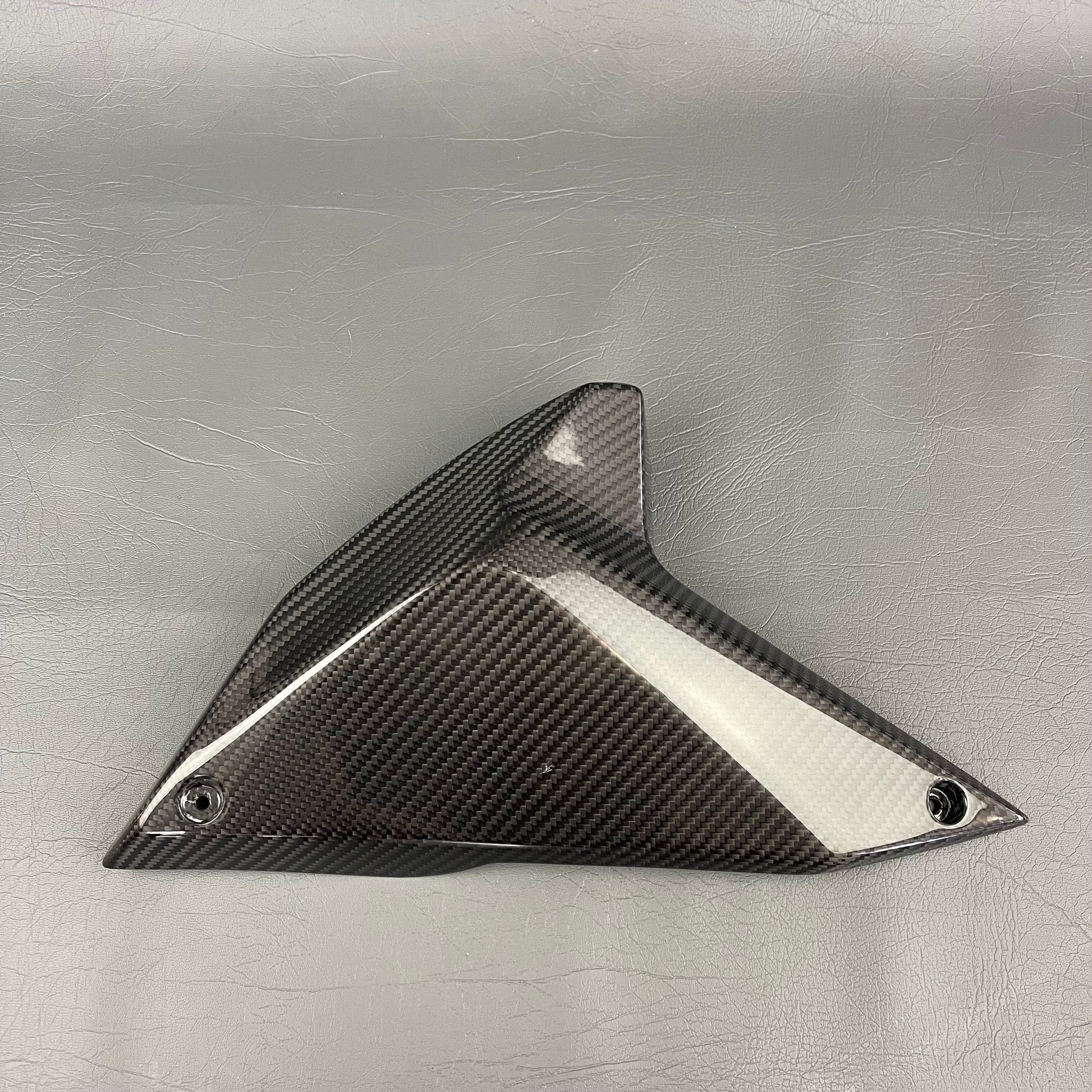 KAWASAKI Z-H2 Carbon Fiber Side Panel Cover – view 2