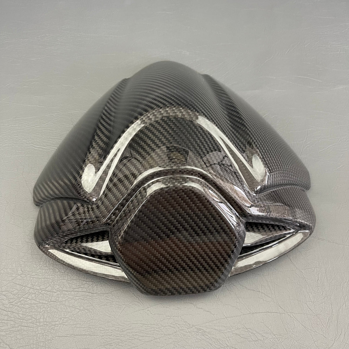 SUZUKI GSX1300R HAYABUSA 2021+ Carbon Fiber Rear Seat Cover – view 3