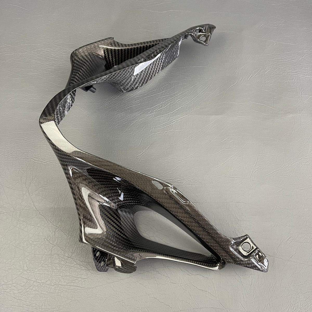 SUZUKI GSX1300R HAYABUSA 2021+ Carbon Fiber Front Air Intake Fairing – view 3