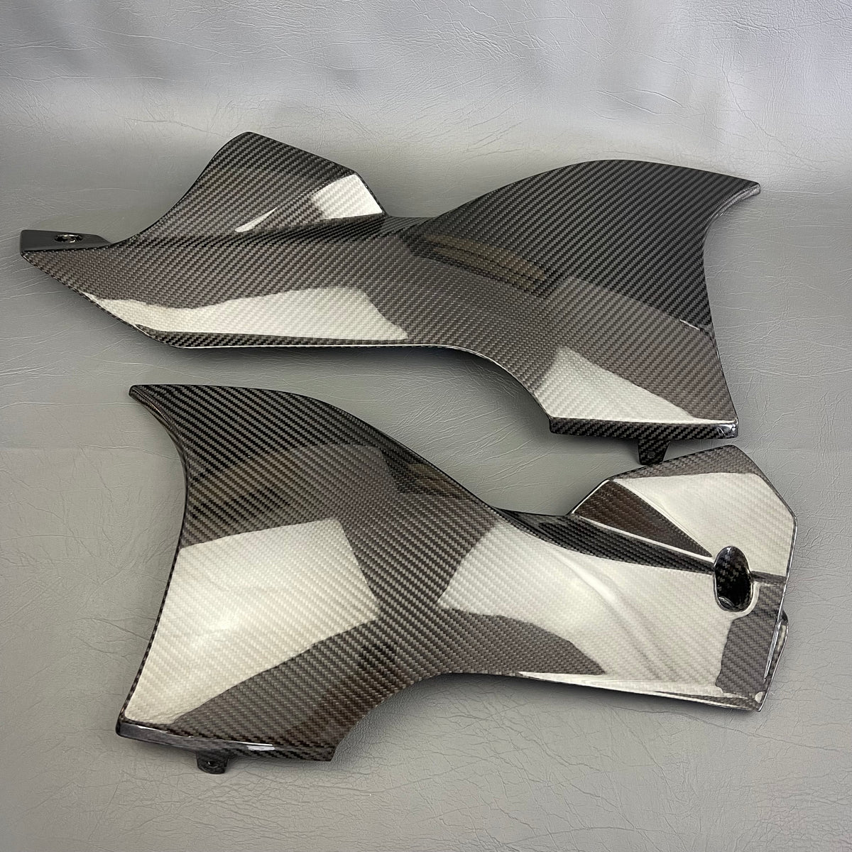 SUZUKI GSX1300R HAYABUSA 2021+ Carbon Fiber Lower Side Fairings – view 5