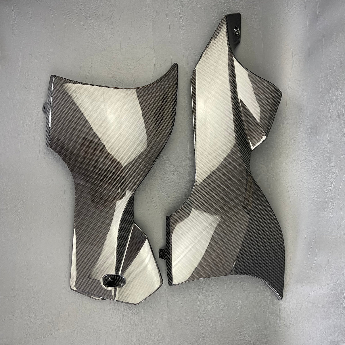 SUZUKI GSX1300R HAYABUSA 2021+ Carbon Fiber Lower Side Fairings – view 2