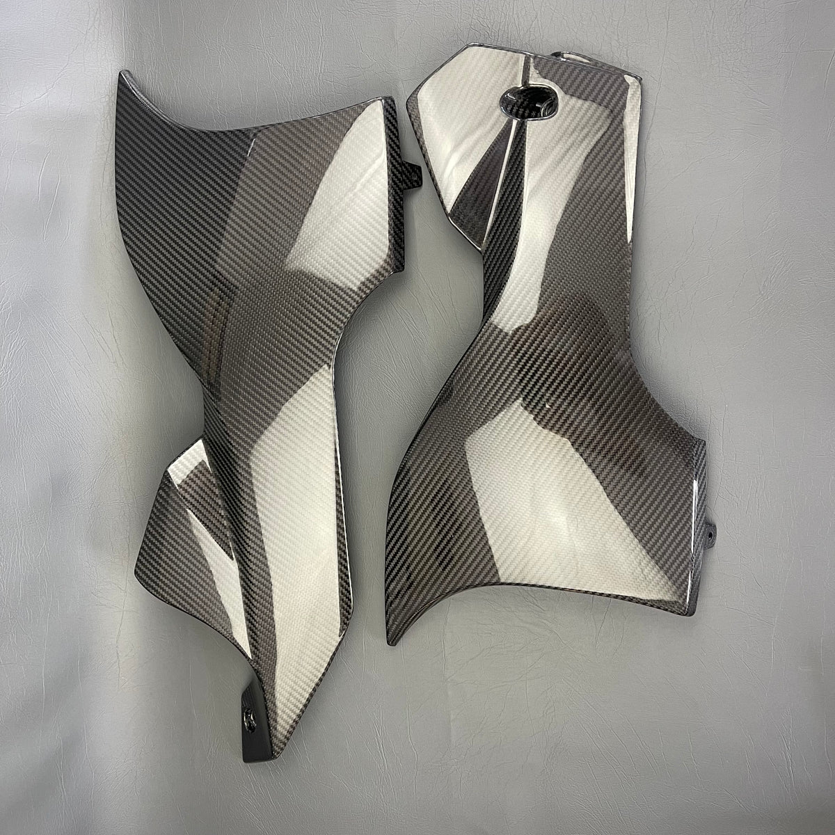 SUZUKI GSX1300R HAYABUSA 2021+ Carbon Fiber Lower Side Fairings – view 3