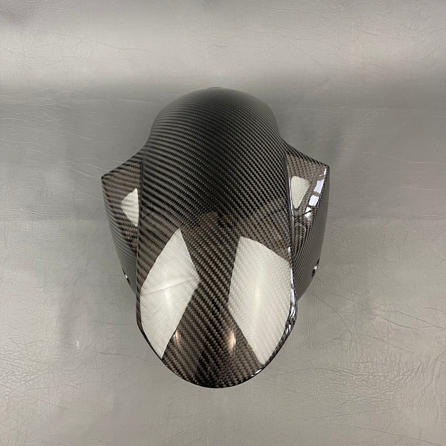 SUZUKI GSX-R 1000 Carbon Fiber Front Fender Hugger Mudguard – view 3