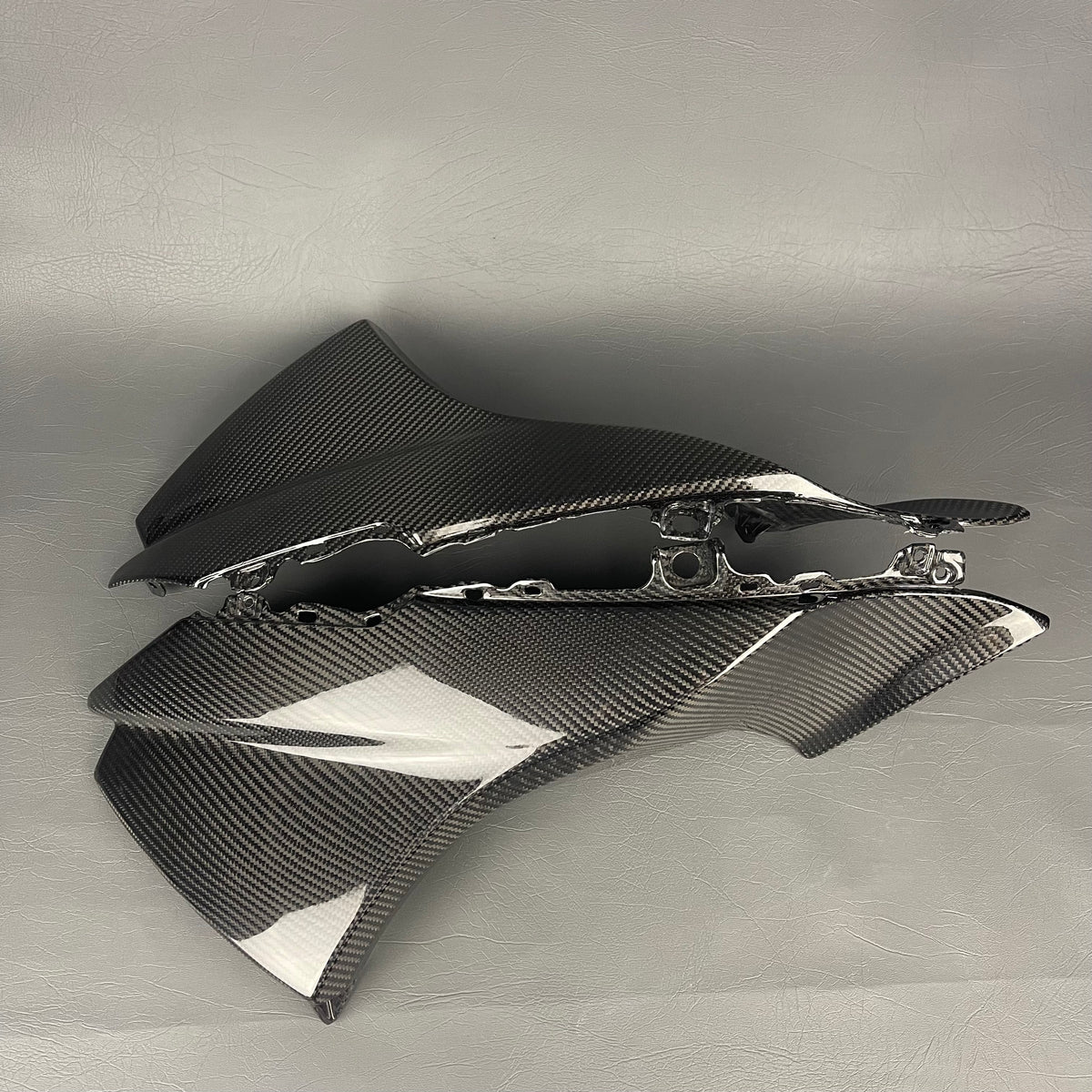 SUZUKI GSX-R 1000 Carbon Fiber Upper Side Fairings – view 2
