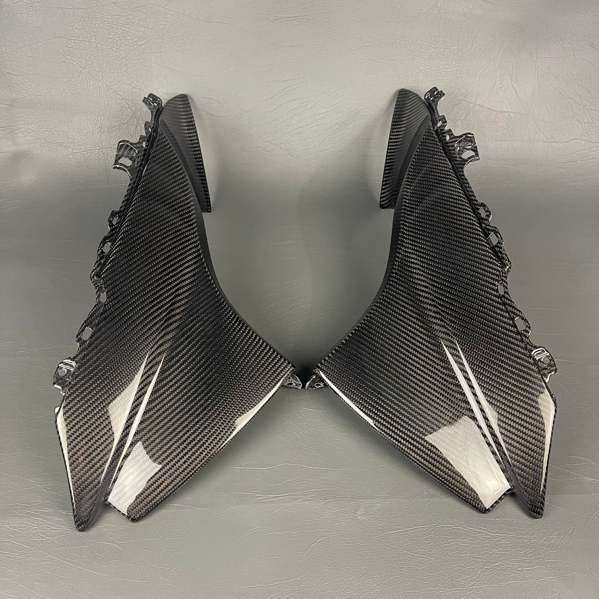 SUZUKI GSX-R 1000 Carbon Fiber Upper Side Fairings