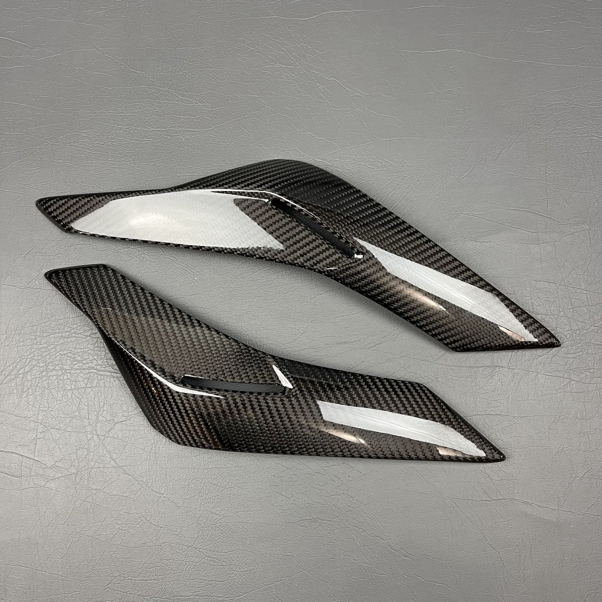 TRIUMPH Street Triple R / RS Carbon Fiber Lower Side Fairings – view 3