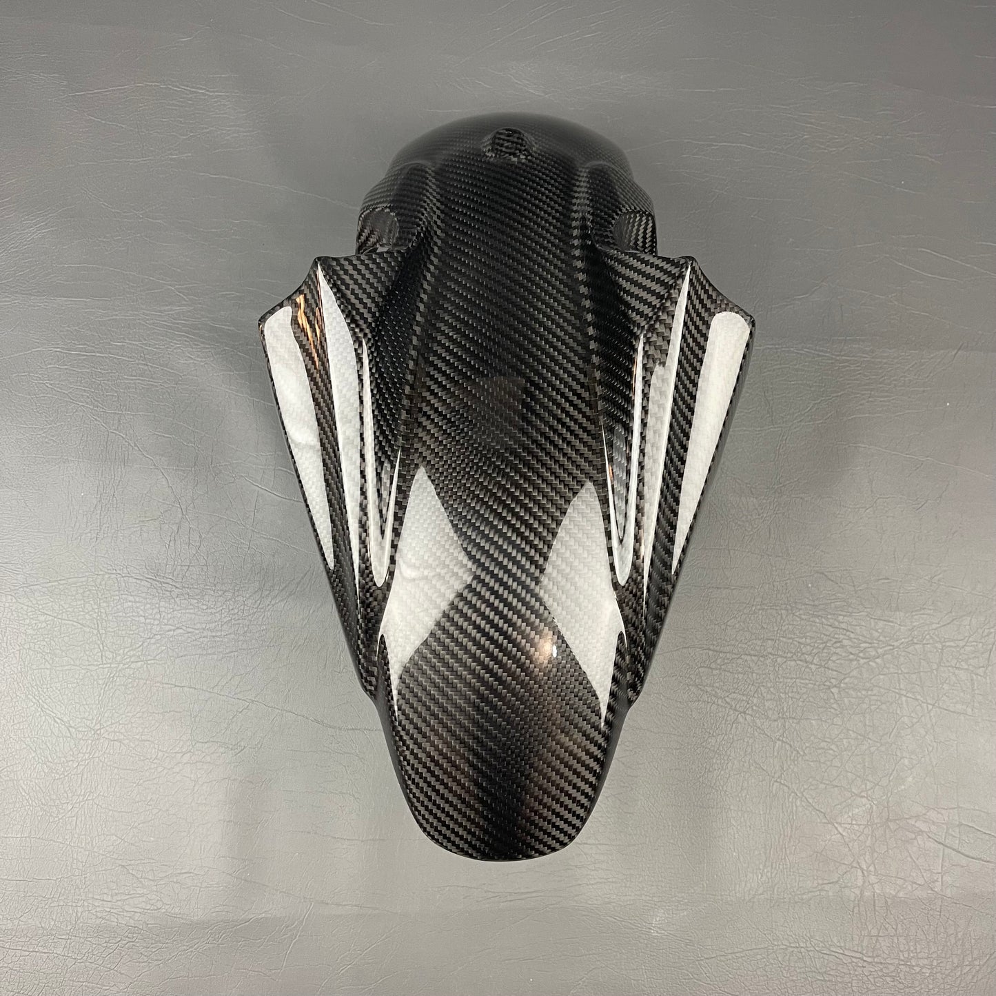 YAMAHA MT07 / FZ07 Carbon Fiber Front Fender Mudguard – view 2