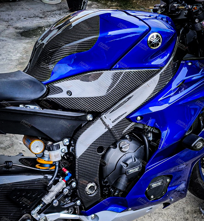 YAMAHA R6 2017+ Carbon Fiber Tank Side Cover Panels – view 3