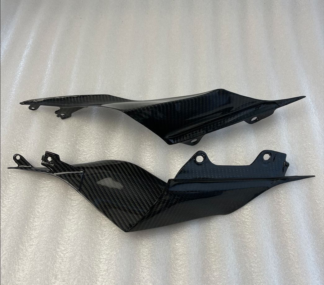 YAMAHA R6 2017+ Carbon Fiber Rear Side Fairings – view 2
