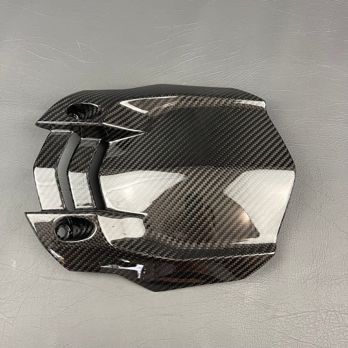 YAMAHA MT-10 Carbon Fiber Rear Fender Hugger Mudguard – view 2