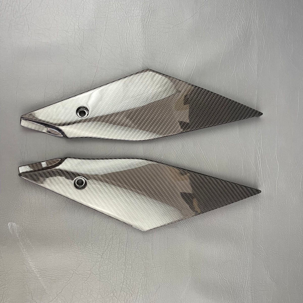 YAMAHA R1 R1M Carbon Fiber Tank Side Panels