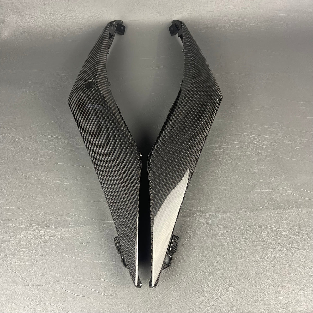 YAMAHA R3 2019-2024 Carbon Fiber Tail Side Fairings – view 2