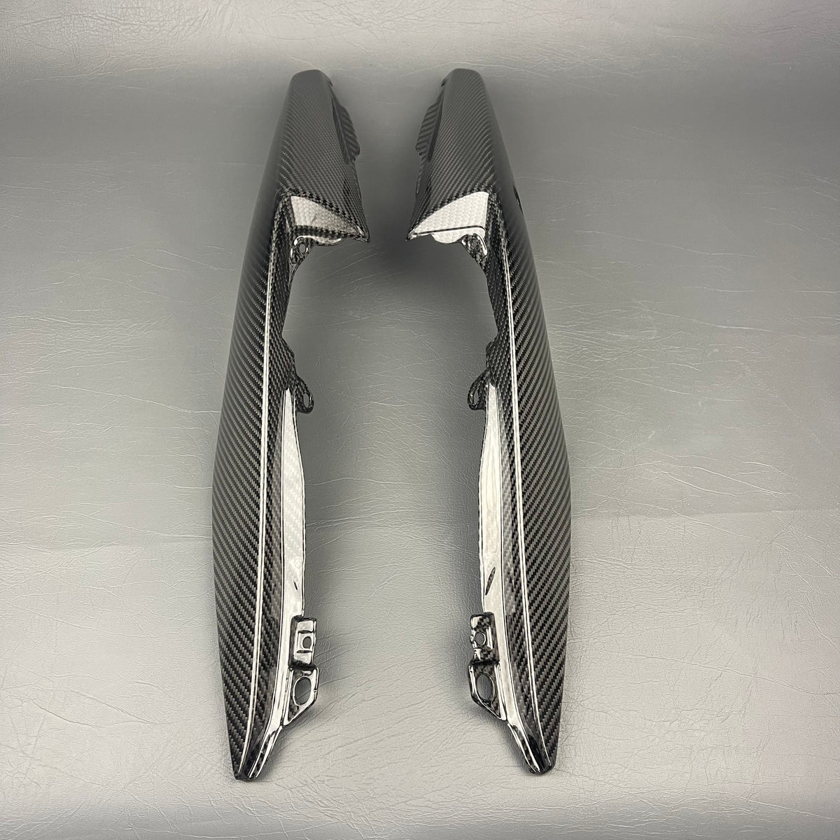YAMAHA R3 2019-2024 Carbon Fiber Tail Side Fairings – view 3