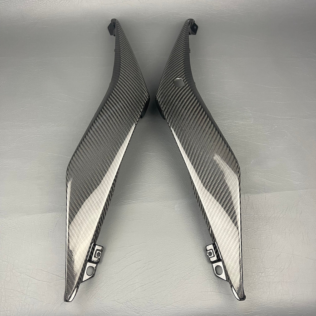 YAMAHA R3 2019-2024 Carbon Fiber Tail Side Fairings – view 4
