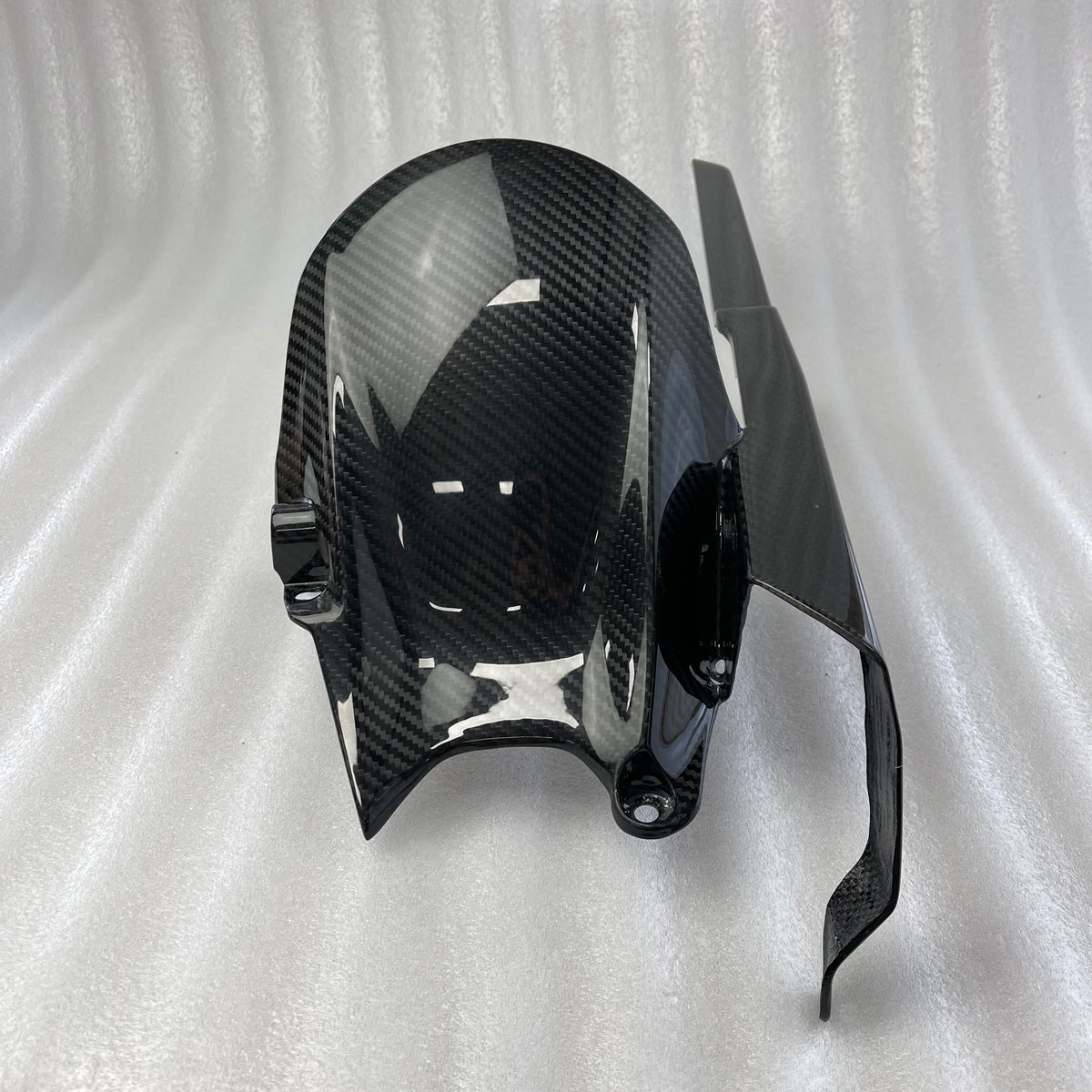 YAMAHA MT-09 R9 Carbon Fiber Rear Fender Mudguard – view 2