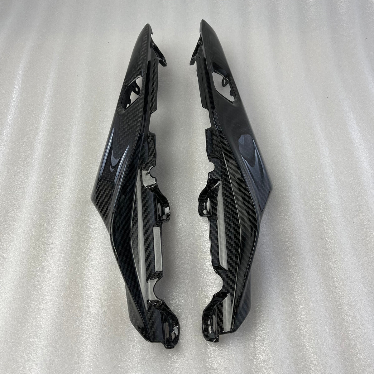 YAMAHA MT-09 Carbon Fiber Tail Side Fairings