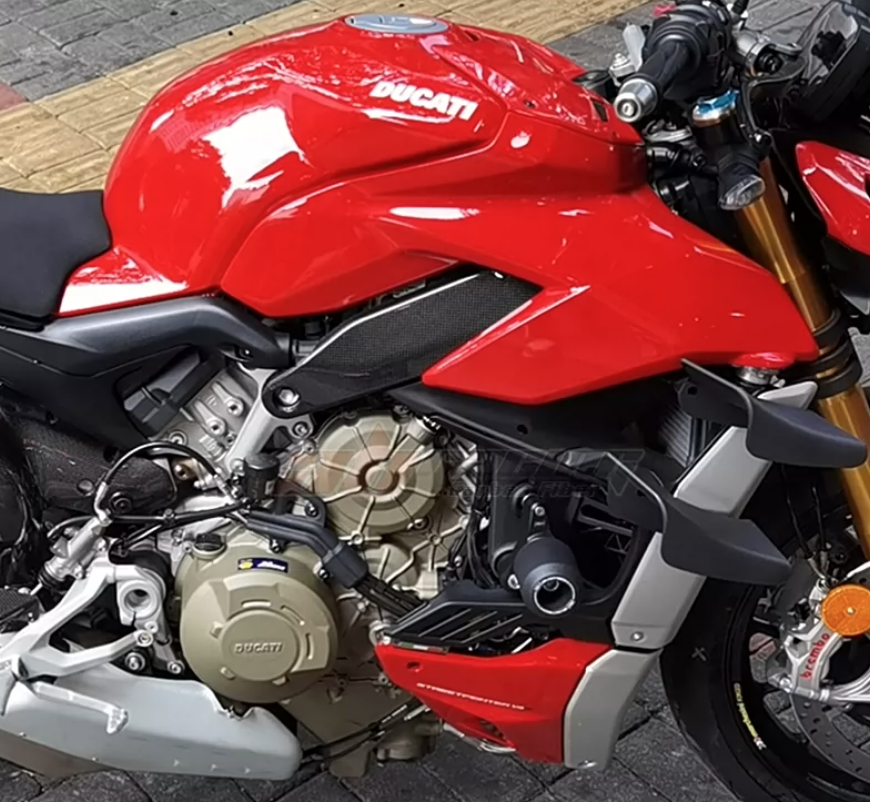 Ducati Panigale/Streetfighter V4 Carbon Fiber Under Tank Panels – view 3